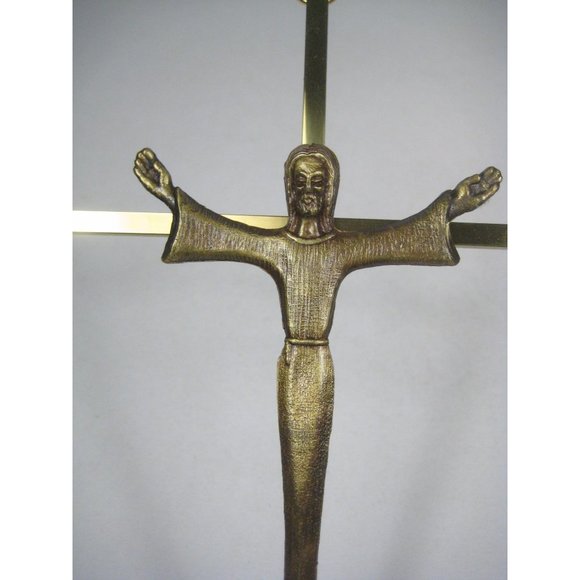 Vintage Bronze Metal Thin Crucifix Robed Jesus Wall Decor Hanging Brass 10 inch - Picture 4 of 14